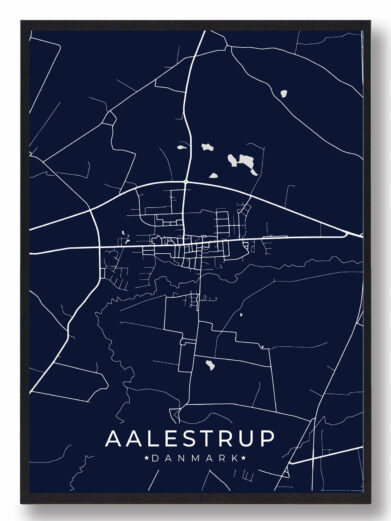 Aalestrup byplakat i stilrent design. Denne Aalestrup byplakat er med mørkeblå baggrund og viser Aalestrup fra sin smukkeste side