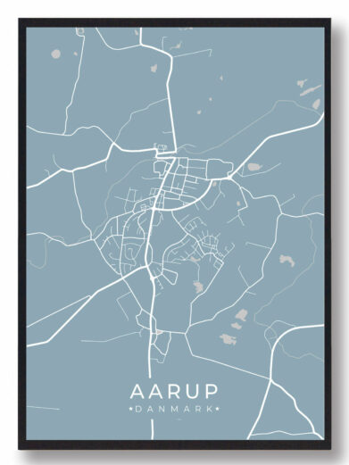 Aarup byplakat i stilrent design. Denne Aarup byplakat er med lyseblå baggrund og viser Aarup fra sin smukkeste side