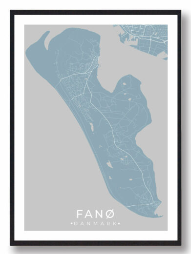 Fanø plakat i stilrent design. Denne Fanø byplakat er med lyseblå baggrund og viser Fanø fra sin smukkeste side