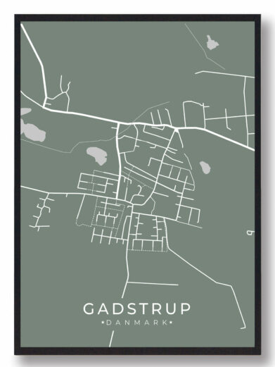 Gadstrup byplakat i grøn. Minimalistisk design med hvide linjer på grøn baggrund, der viser Gadstrups gader og veje. Stilfuld vægkunst.
