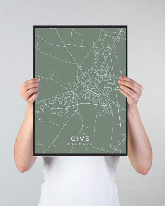 Give byplakat i stilrent design. Denne Give byplakat er med grøn baggrund og viser Give fra sin smukkeste side