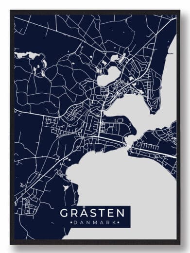 Gråsten byplakat i stilrent design. Denne Gråsten byplakat er med mørkeblå baggrund og viser Gråsten fra sin smukkeste side