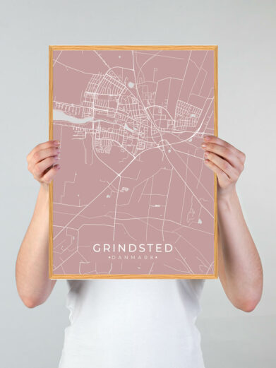 Grindsted by plakat med lyserød baggrund. Denne Grindsted plakat med området som motiv viser Grindsted fra sin smukkeste side