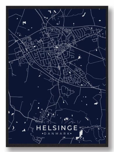 Mørkeblå Helsinge byplakat med hvide vejdetaljer. Minimalistisk design, perfekt til Helsinge-elskere. Viser byens gader og landskab.