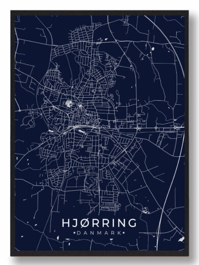 Hjørring byplakat i stilrent design. Denne Hjørring byplakat er med mørkeblå baggrund og viser Hjørring fra sin smukkeste side