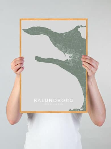 Kalundborg plakat i mintgrøn. Minimalistisk design af bykort. Perfekt til stuen eller kontoret. Smuk grøn by.