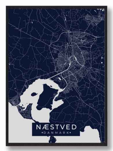 Mørkeblå Næstved plakat. Detaljeret bykort over Næstved, Sjælland, med hvide gader og vandveje. Moderne design.