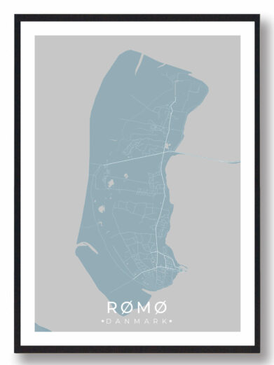 Lyseblå Rømø byplakat, der viser øens detaljerede kort i en moderne stil. Perfekt til at vise din kærlighed til Rømø.