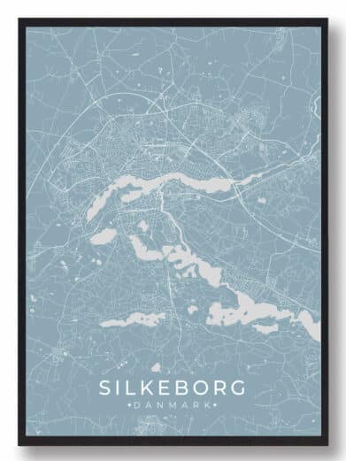 Silkeborg plakat, grøn by. Lyseblå bykort med søer og veje i minimalistisk design. Perfekt til stuen.