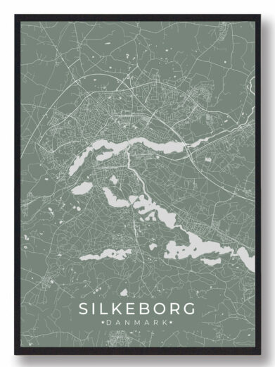 Silkeborg plakat i grøn: Detaljeret bykort med hvide linjer og søer. Perfekt til stuen eller kontoret. Fås nu med rabat!