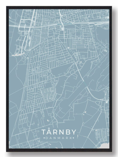 Tårnby byplakat i stilrent design. Denne Tårnby byplakat er med lyseblå baggrund og viser Tårnby fra sin smukkeste side
