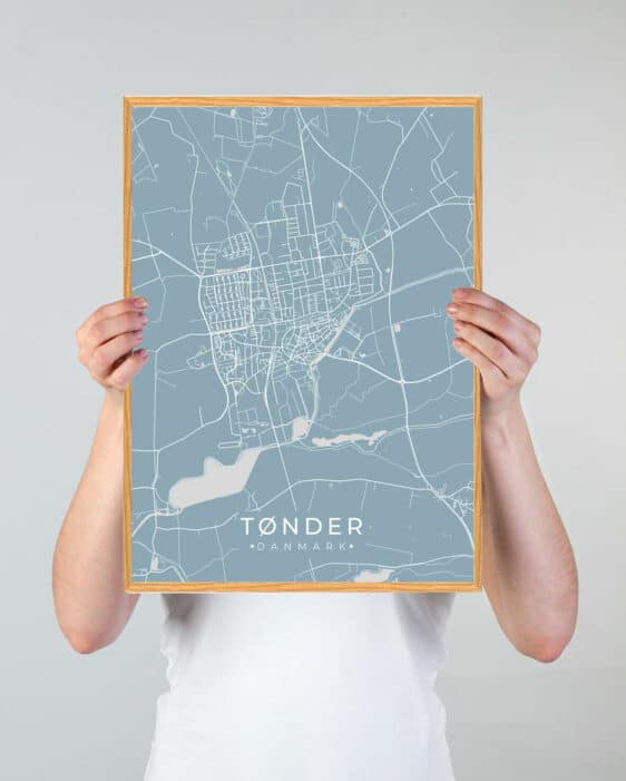 Lys blå Tønder plakat. Detaljeret bykort med gader og veje. Perfekt til stuen eller kontoret. Moderne og stilfuld.