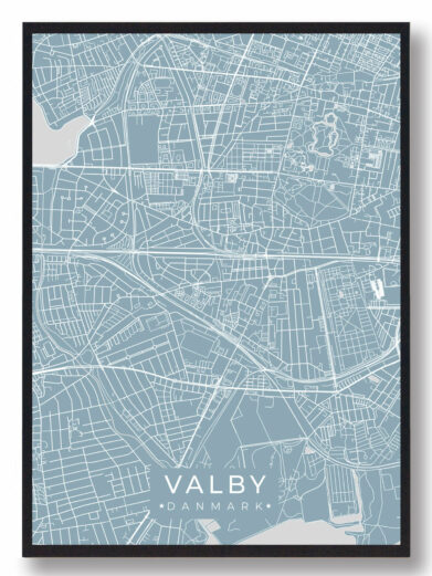 Valby byplakat i stilrent design. Denne Valby byplakat er med lyseblå baggrund og viser Valby fra sin smukkeste side