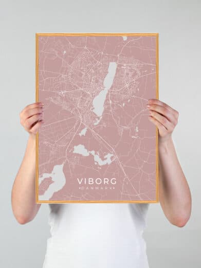 Viborg plakat i rosa. Detaljeret bykort med søer og gader. Perfekt som vægkunst. Nu på tilbud!