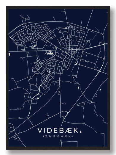 Videbæk byplakat i stilrent design. Denne Videbæk byplakat er med mørkeblå baggrund og viser Videbæk fra sin smukkeste side