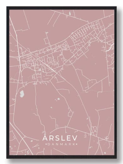 Årslev byplakat i stilrent design. Denne Årslev byplakat er med rosa baggrund og viser Årslev fra sin smukkeste side