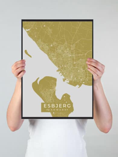 Esbjerg byplakat i stilrent design. Denne Esbjerg byplakat er med gul baggrund og viser Esbjerg fra sin smukkeste side