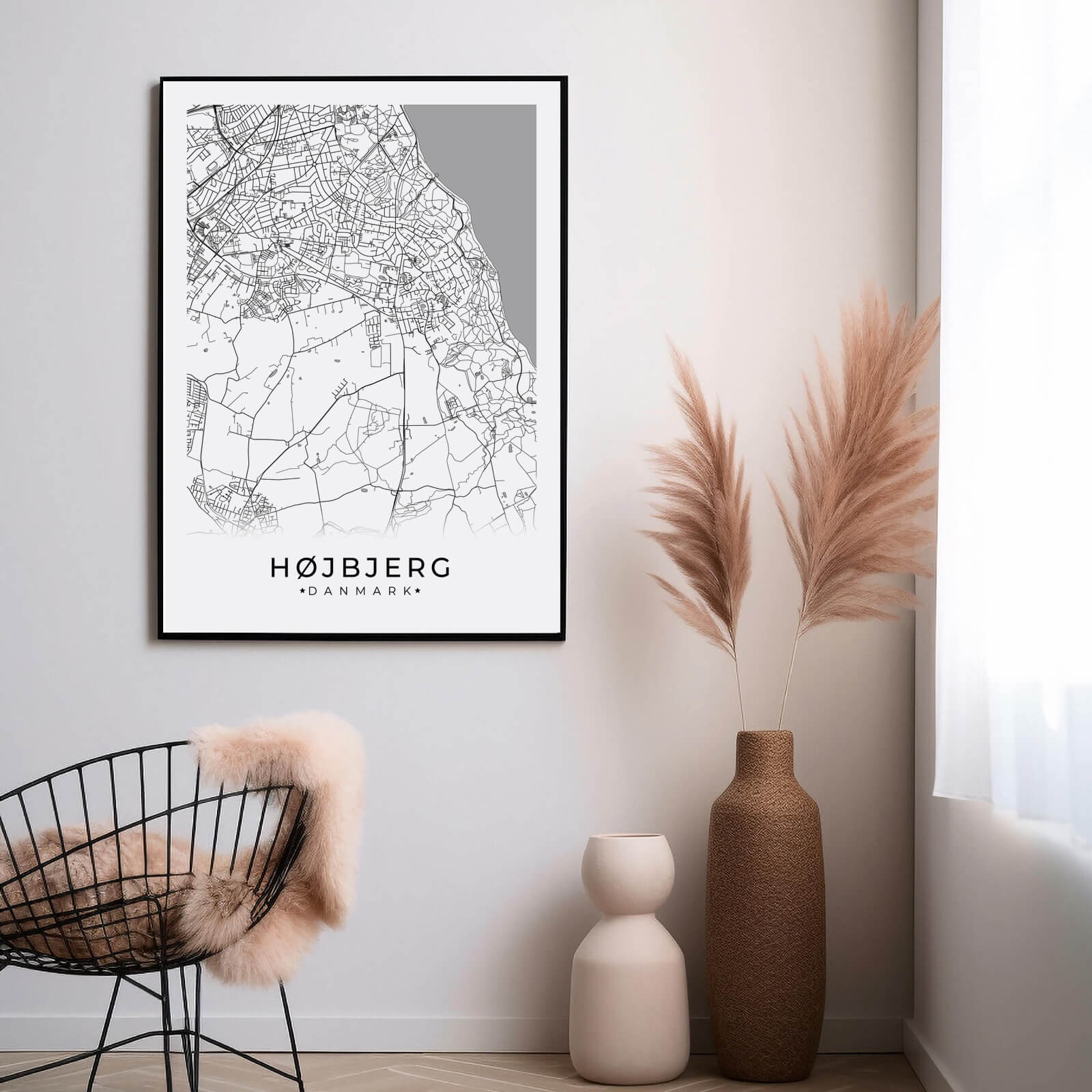 Højbjerg by plakat er perfekt boligplakat, til stuen. Denne Højbjerg plakat med området som motiv viser Højbjerg fra sin smukkeste side