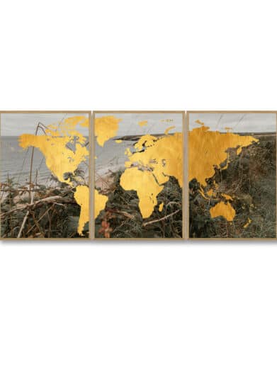 Verdenskortet The Road 3-delt kort. Guld verdenskort plakat med strand motiv. Stilfuld boligplakat til dit hjem.