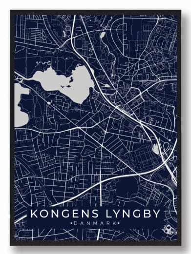Kongens Lyngby plakat i sort. Detaljeret kort over byen med hvide linjer på mørk baggrund. Stilfuld vægkunst.