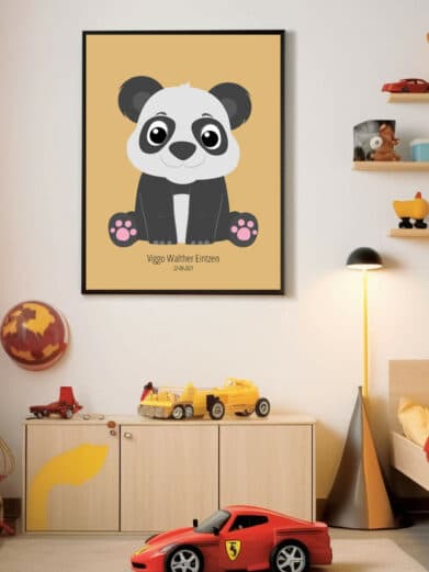Navneplakat med dyr: Panda. Personlig børneplakat i sort ramme. Perfekt til børneværelset med navn og dato. Sødt panda motiv.