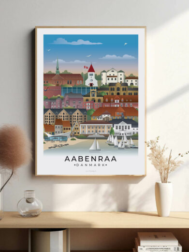 Aabenraa bybillede plakat, der fanger byens charmende havn, de farverige bygninger og den rolige atmosfære langs fjorden.
