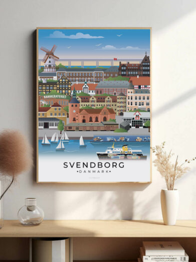 Svendborg bybillede plakat, der viser den idylliske havn, farverige bygninger og det rolige liv ved vandet, der giver byen sin specielle atmosfære.