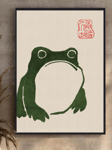 En imponerende plakat, der fanger en stor grøn frø i sin naturlige habitat. Matsumoto Hojis kunst fremhæver frøens detaljerede, livlige grønne farve, hvilket skaber en følelse af naturens kraft og skønhed i denne stille scene.
