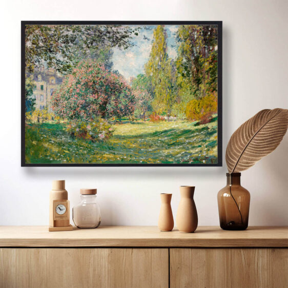 The Parc Monceau af Claude Monet fanger parkens rolige skønhed med bløde penselstrøg og en harmonisk farvepalet. Lyset filtrerer gennem træernes løv, hvilket skaber en beroligende og næsten drømmende stemning.