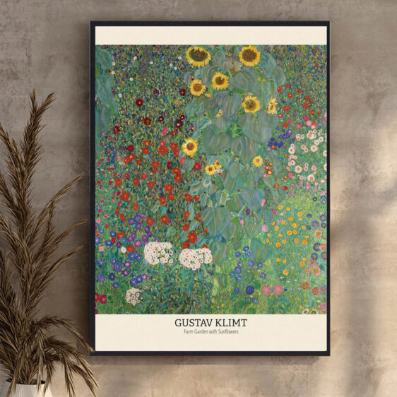 Gustav Klimts Farm Garden with Sunflowers er et eksplosivt farveorgie af blomster, hvor solsikker står majestætisk blandt en tæt beplantning. Den tætte komposition giver en næsten abstrakt virkning, hvor blomsterne synes at smelte sammen i et levende mønster.