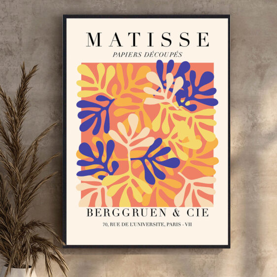 Papiers Découpés af Henri Matisse er en samling af farverige papirstykker, der udgør livlige og dynamiske kompositioner. Matisse’s evne til at forvandle simple former til ekspressive kunstværker fremstår kraftfuld og legende.