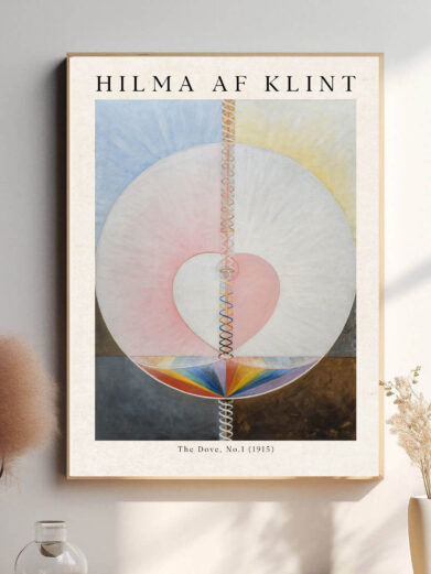 Duen svæver i centrum af et abstrakt univers af cirkler, linjer og symmetriske figurer. Af Klints brug af stærke kontraster mellem lys og mørke, bevægelse og stilhed, spejler hendes spirituelle søgen og interesse for teosofi. Maleriet fremstår som en visuel meditation over balance og dualitet.