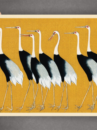 Denne plakat af Ogata Kōrin viser den japanske røde kronekran med elegance og præcision. De fine detaljer og levende farver fremhæver fuglens majestæt, og dens symbolik i japansk kultur, som repræsenterer lang levetid og lykke. Plakaten tilføjer en sofistikeret og kulturelt rig dekoration til ethvert rum.