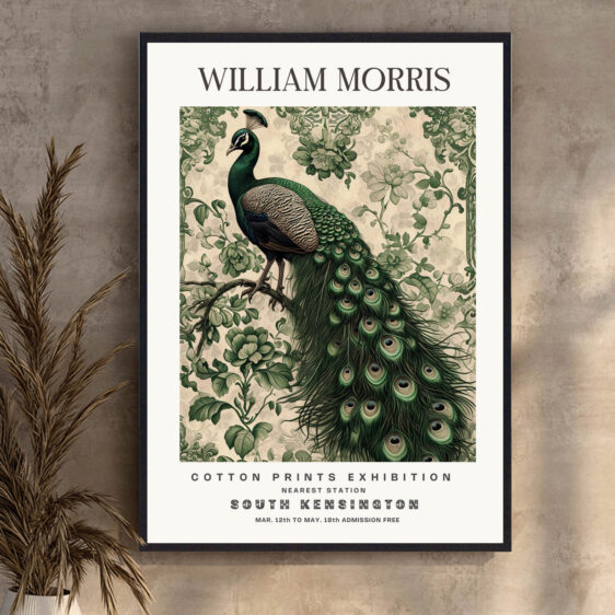 Denne plakat af William Morris viser en grøn påfugl, der udstråler både farverig skønhed og elegance. De rige, grønne toner i fjerene fanger øjet, og den fine detaljering fremhæver fuglens majestætiske holdning. Designet tilføjer et farverigt og livligt element til ethvert rum, mens det udstråler en tidløs skønhed.