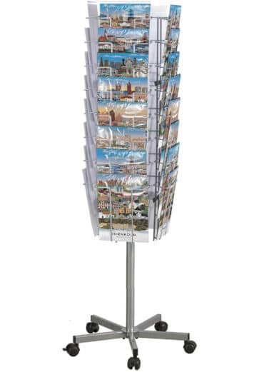 Gulvstativ med 32 byplakater. Inkluderer stativ og 640 A4 plakater af danske byer. Ideel til butikker, B2B salg.