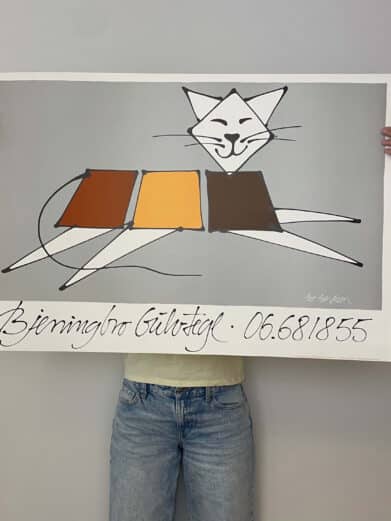 Bo Bendixen plakat med en stiliseret kat i brunlige farver på grå baggrund. Retro design, limited edition.