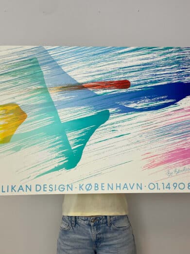 Bo Bendixen plakat med lyseblå, grønne og gule farver. Abstrakt design med "Pelikan Design, København" nederst.