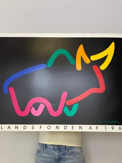 Bo Bendixen plakat med farverig, stiliseret okse på sort baggrund. En limited edition tryk, der tilføjer et kunstnerisk touch til ethvert rum.