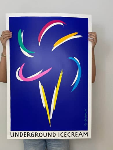 Bo Bendixen plakat med moderne kunst. Blå baggrund, farverige former. 'Underground Icecream' skrift. Flot vægkunst!