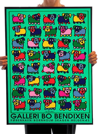 Bo Bendixen plakat med farverige hunde på grøn baggrund. Detaljeret kunsttryk, limited edition.