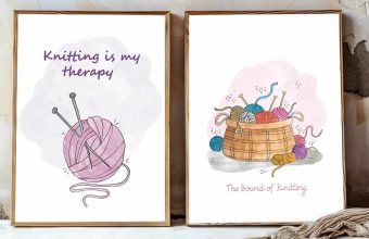 Strikke-mobil menu: Illustration af garn og strikkepinde, 'Knitting is my therapy', ideel til boligindretning.